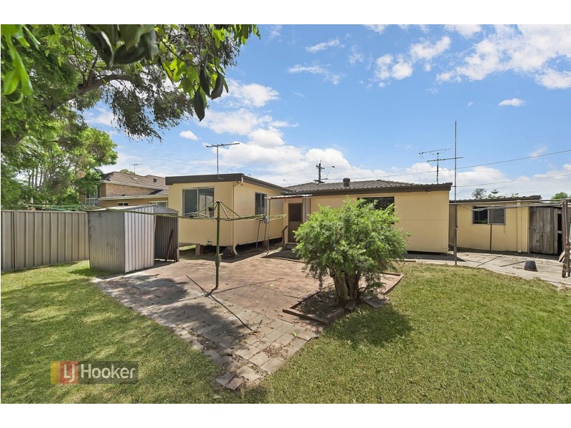 171 Fitzwilliam Road, Toongabbie NSW 2146