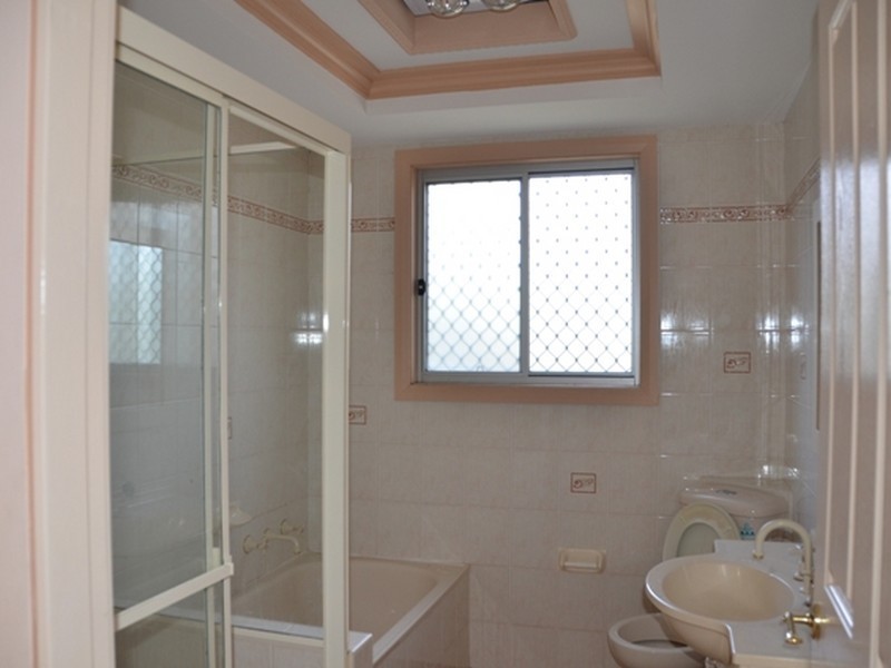 32 Marcia Street, Toongabbie NSW 2146