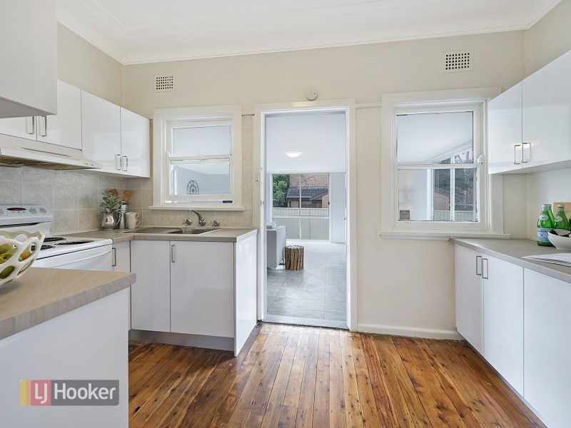 5 Portia Road, Toongabbie NSW 2146