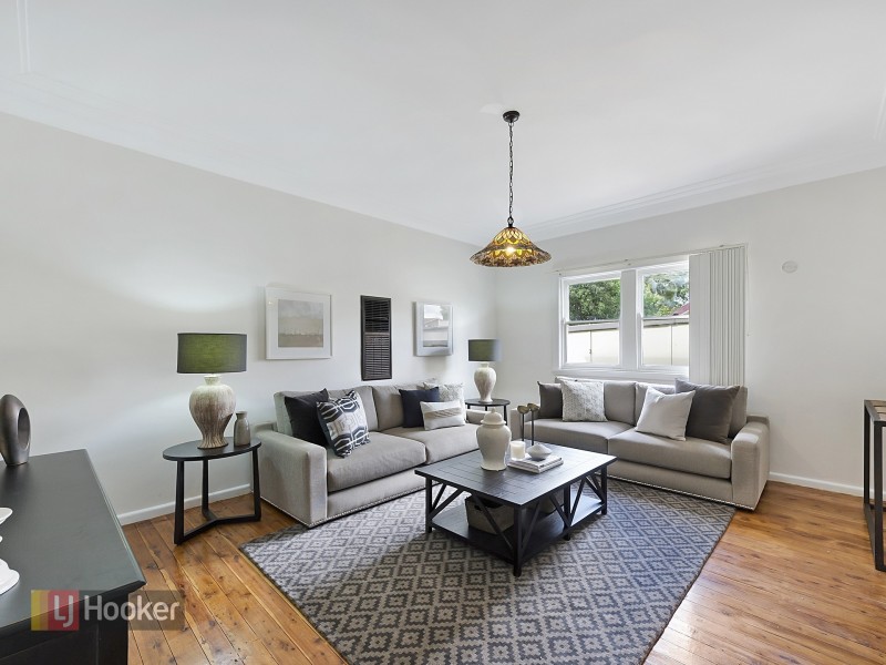 5 Portia Road, Toongabbie NSW 2146