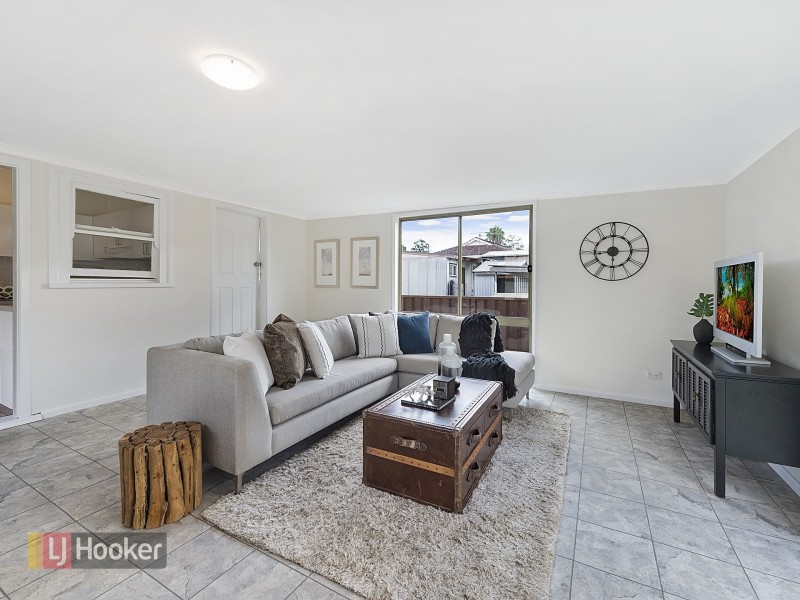 5 Portia Road, Toongabbie NSW 2146