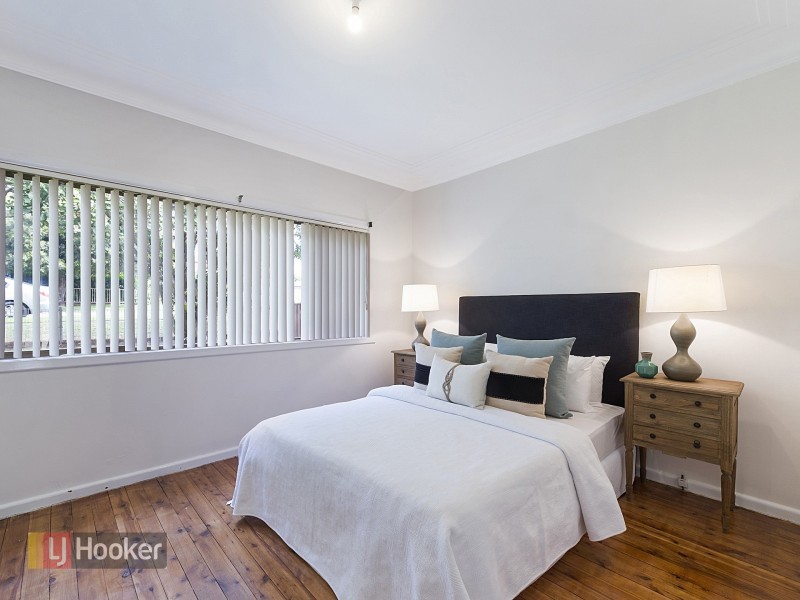 5 Portia Road, Toongabbie NSW 2146