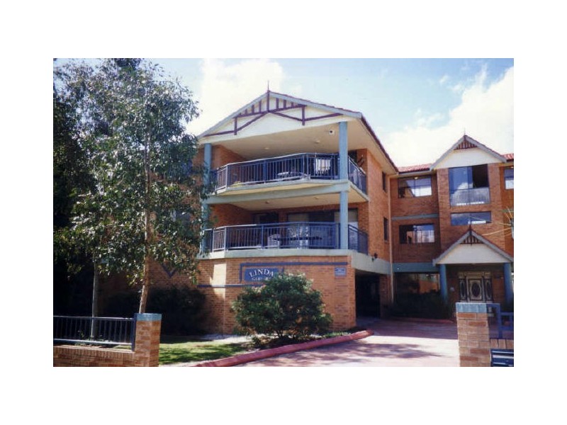 18/245 Targo Road, Toongabbie NSW 2146