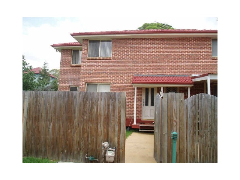 10/8-10 Metella Road, Toongabbie NSW 2146