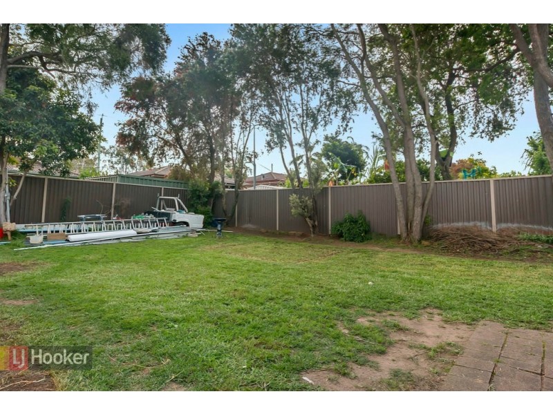 36 Orleans Crescent, Toongabbie NSW 2146