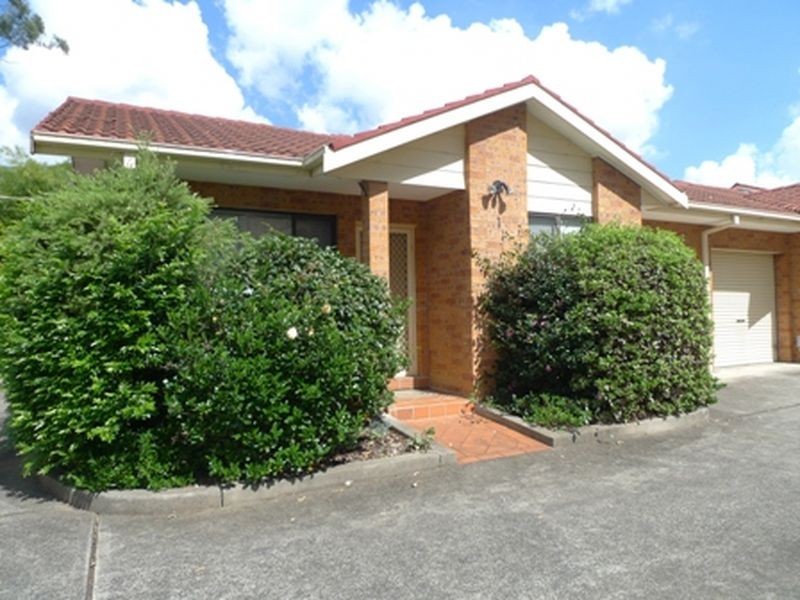 1/39 Woodlawn Drive, Toongabbie NSW 2146