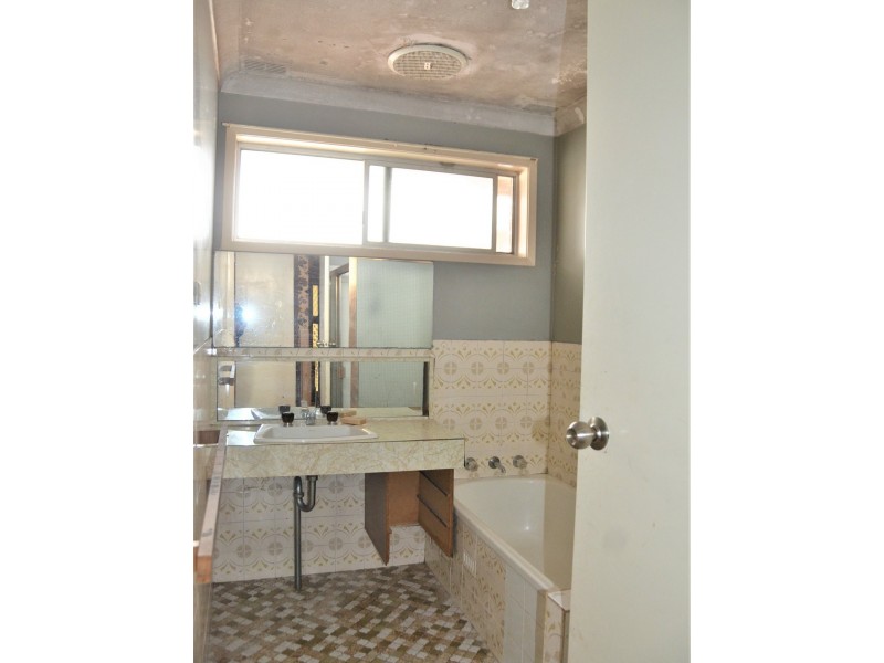 25 Oramzi Road, Girraween NSW 2145