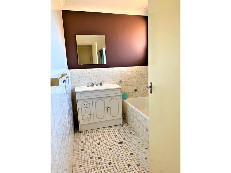 239 Cornelia Road, Toongabbie NSW 2146