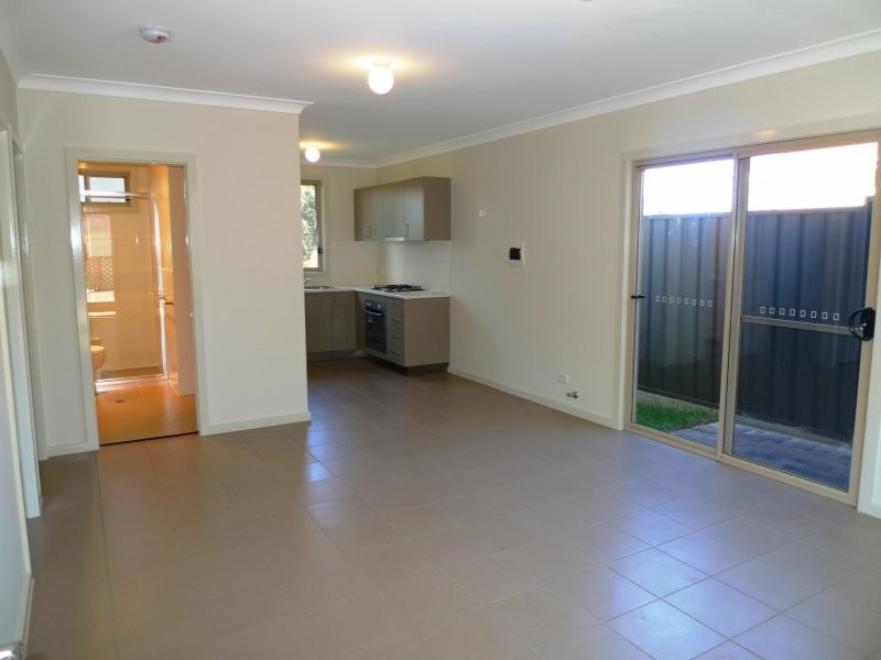 28a Mansfield St, Girraween NSW 2145