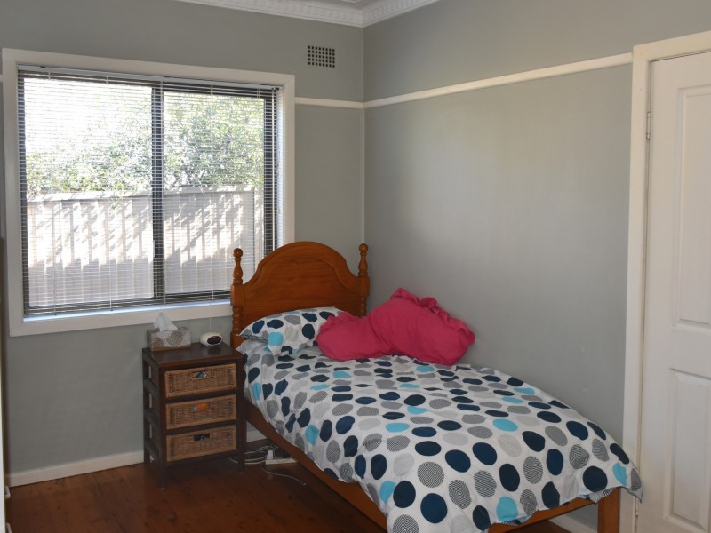 9 Marcia Street, Toongabbie NSW 2146