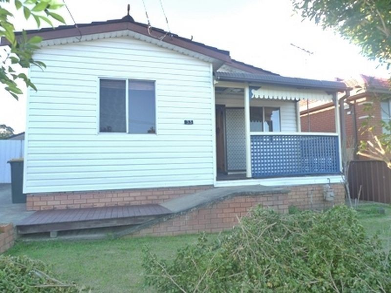 33 Oatlands Street, Wentworthville NSW 2145
