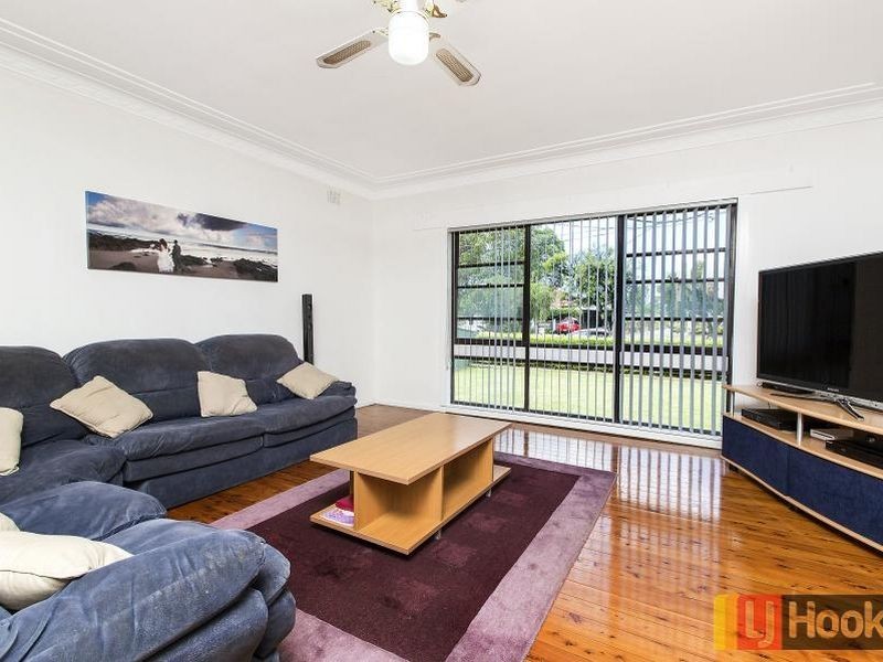 40 Reynolds Street, Toongabbie NSW 2146