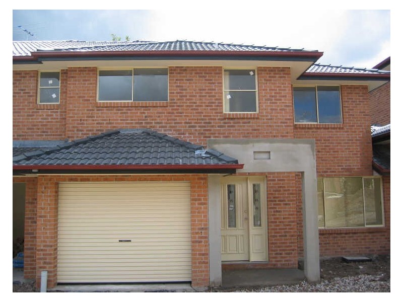 3/45-47 Cornelia Road, Toongabbie NSW 2146