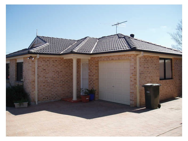 2/49 Girraween Road, Girraween NSW 2145