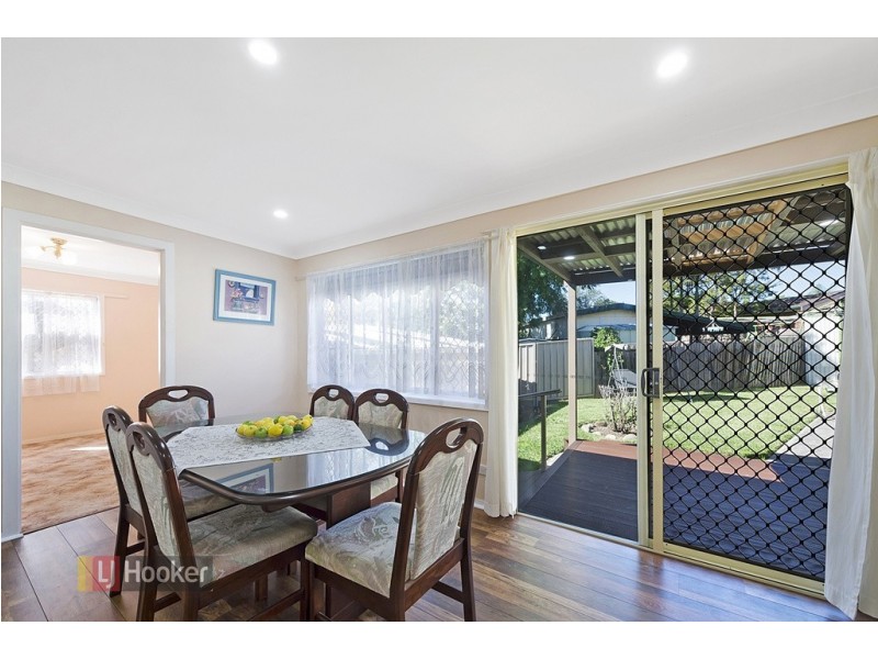 11 Valencia Crescent, Toongabbie NSW 2146