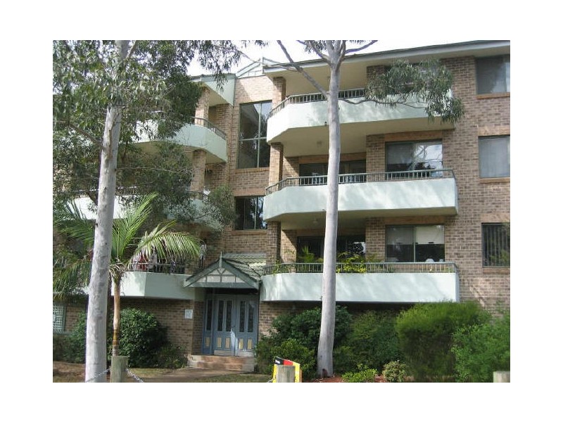 12/237-239 Targo Road, Toongabbie NSW 2146