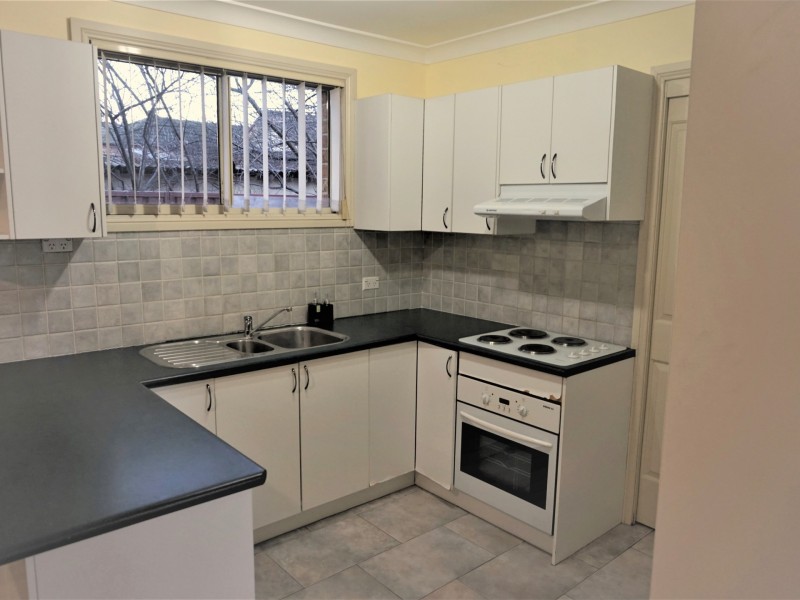 2a Ivy Street, Toongabbie NSW 2146