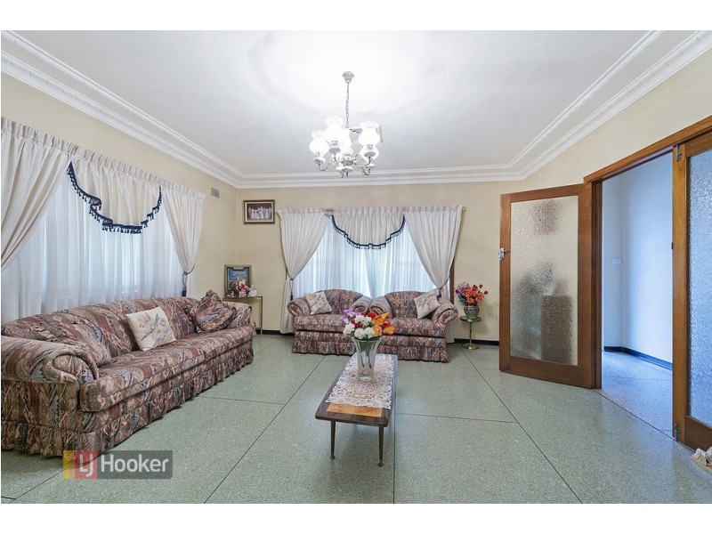 27 Lyle Street, Girraween NSW 2145