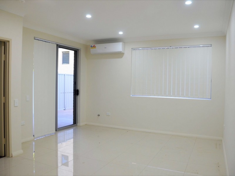 Apartment 12/2-4 Octavia Street, Toongabbie NSW 2146