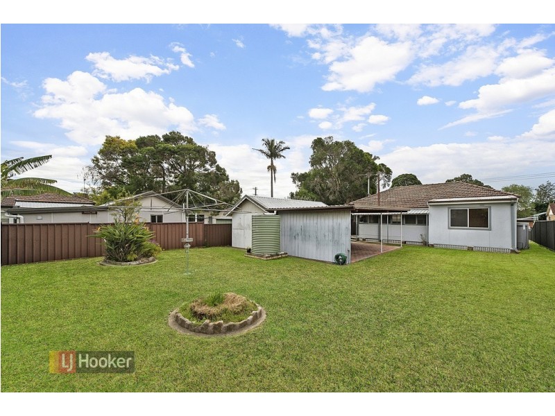 4 Bulli Road, Toongabbie NSW 2146