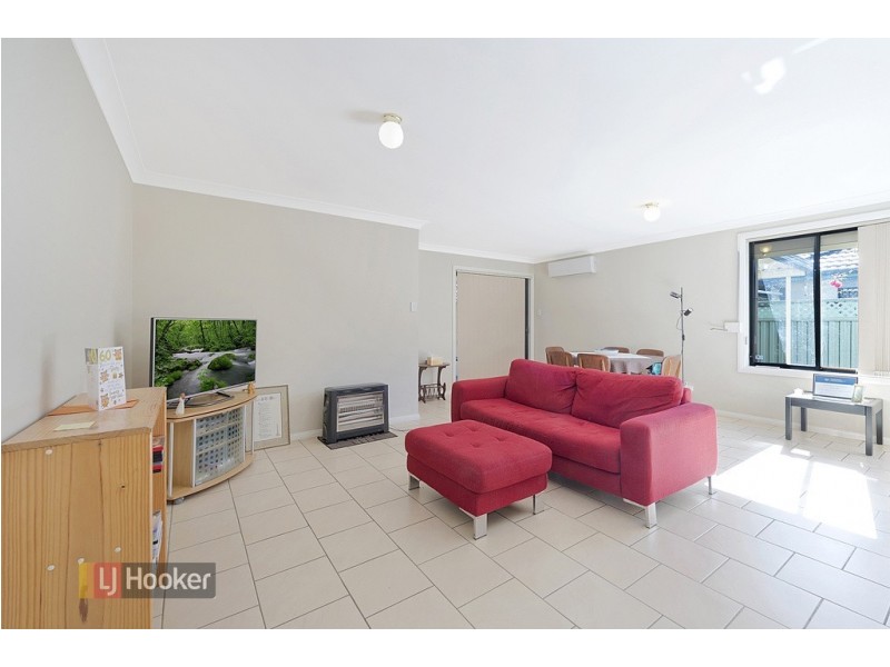 Villa 4/6 Dallas Place, Toongabbie NSW 2146