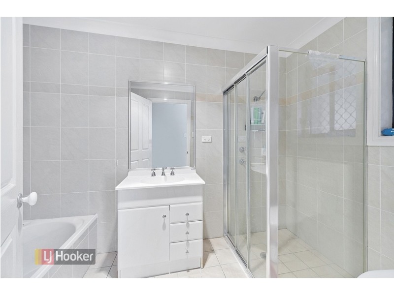 Villa 4/6 Dallas Place, Toongabbie NSW 2146