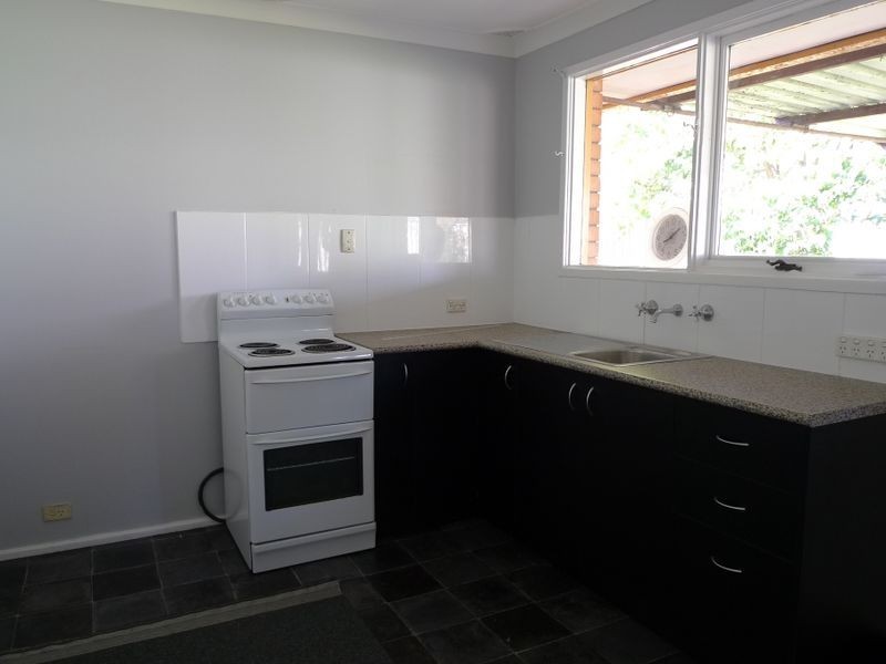 4 Station Road, Toongabbie NSW 2146