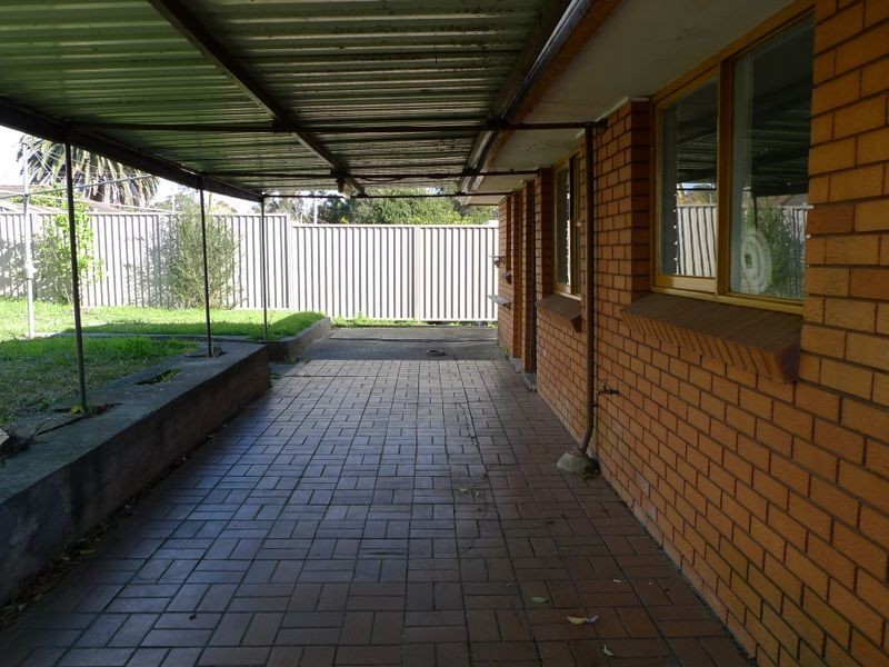 4 Station Road, Toongabbie NSW 2146