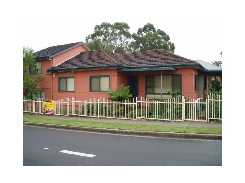 84 Fitzwilliam Road, Toongabbie NSW 2146