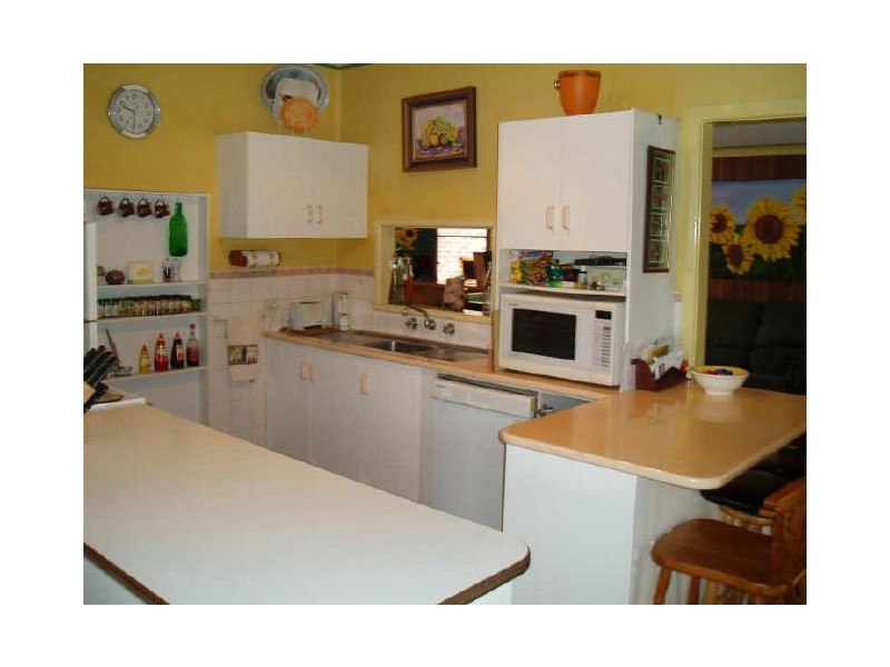 84 Fitzwilliam Road, Toongabbie NSW 2146