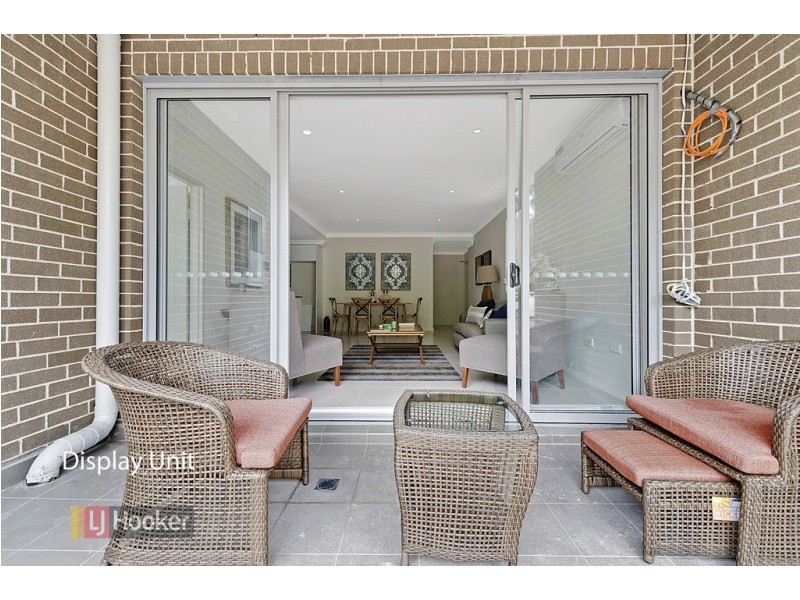 Apartment 4/2-4 Octavia Street, Toongabbie NSW 2146