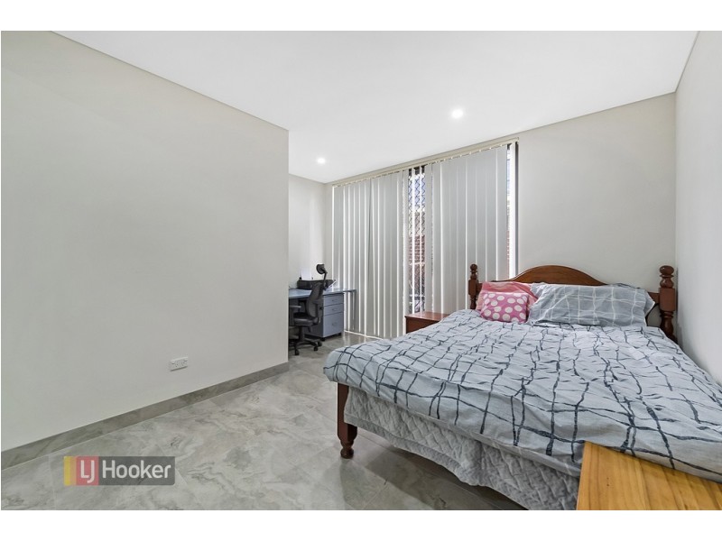 Apartment 3/3-5 Linden Street, Toongabbie NSW 2146