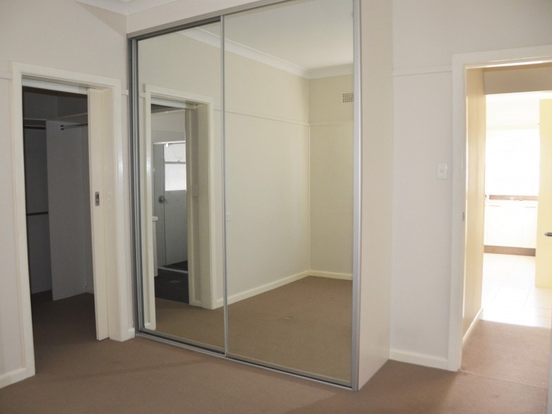 4 First Avenue, Toongabbie NSW 2146