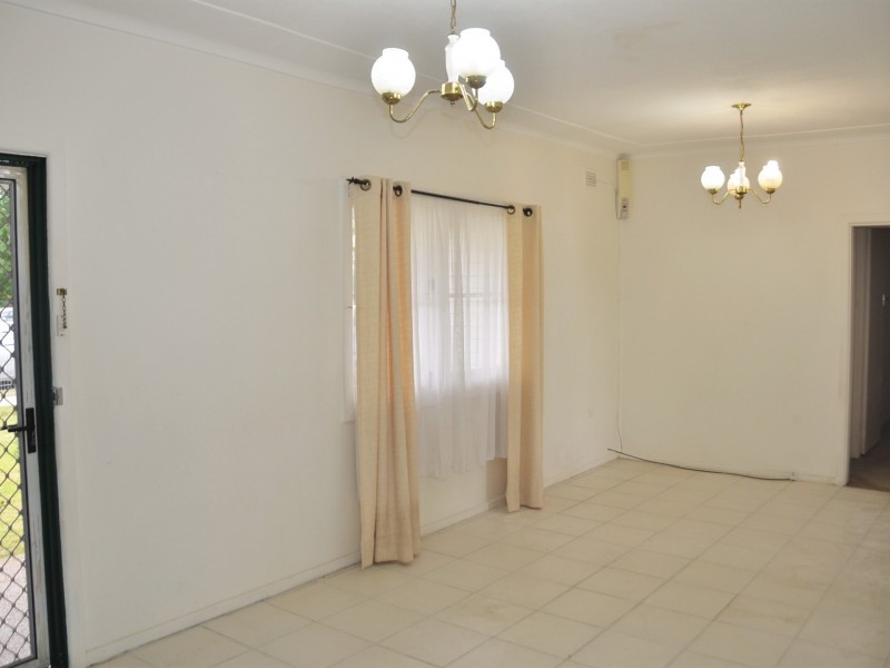 12 Octavia Street, Toongabbie NSW 2146