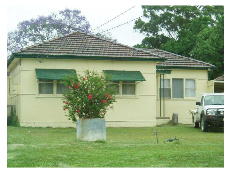 28 Derbyshire Avenue, Toongabbie NSW 2146