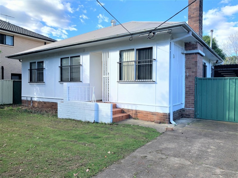 3 Ballandella Road, Toongabbie NSW 2146