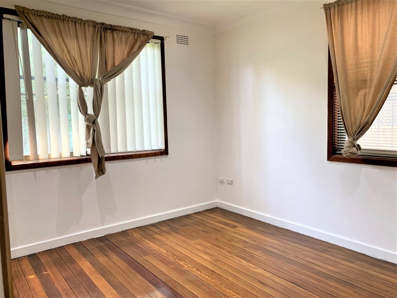 3 Ballandella Road, Toongabbie NSW 2146