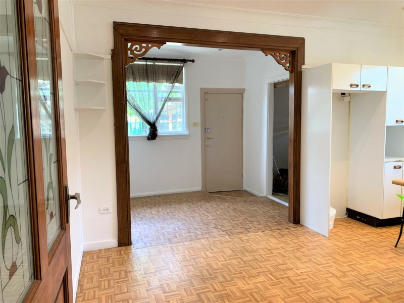 3 Ballandella Road, Toongabbie NSW 2146