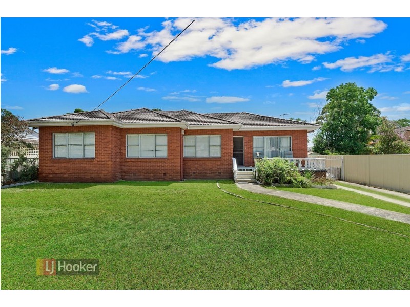 2 Ballandella Road, Toongabbie NSW 2146