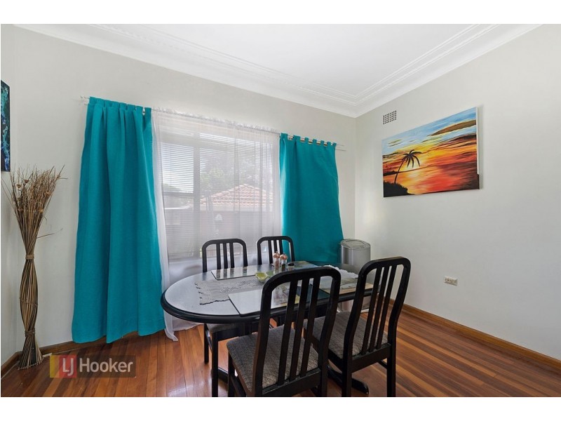 2 Ballandella Road, Toongabbie NSW 2146