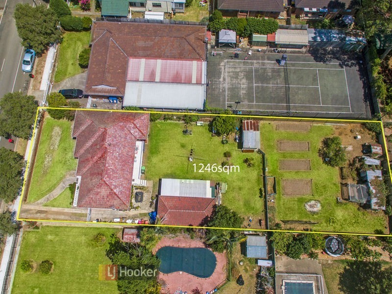 2 Ballandella Road, Toongabbie NSW 2146