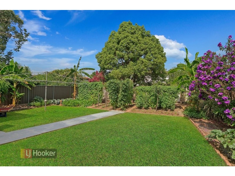 10 Collins Street, Pendle Hill NSW 2145