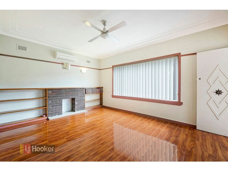 10 Collins Street, Pendle Hill NSW 2145