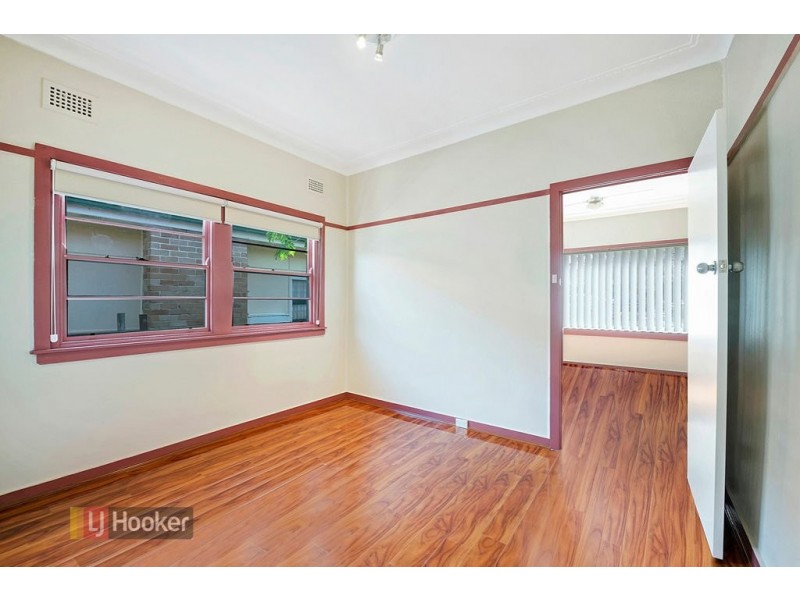 10 Collins Street, Pendle Hill NSW 2145