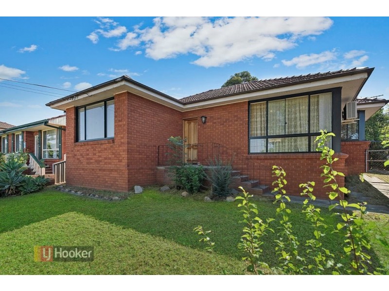 36 Athabaska Ave, Seven Hills NSW 2147