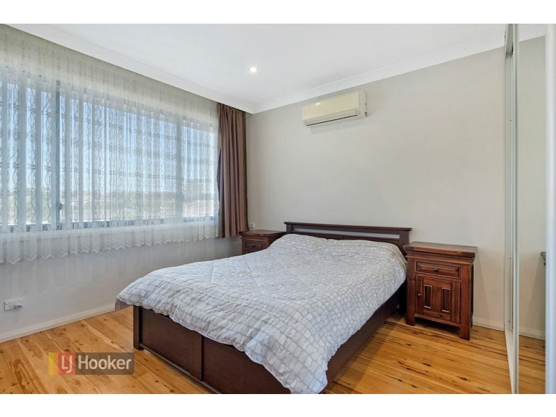 36 Athabaska Ave, Seven Hills NSW 2147