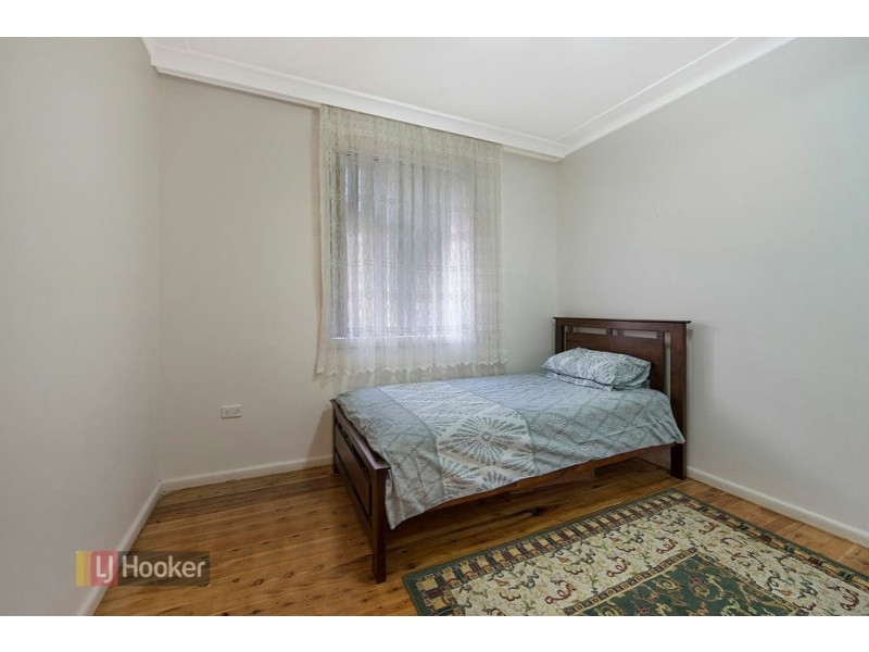 36 Athabaska Ave, Seven Hills NSW 2147