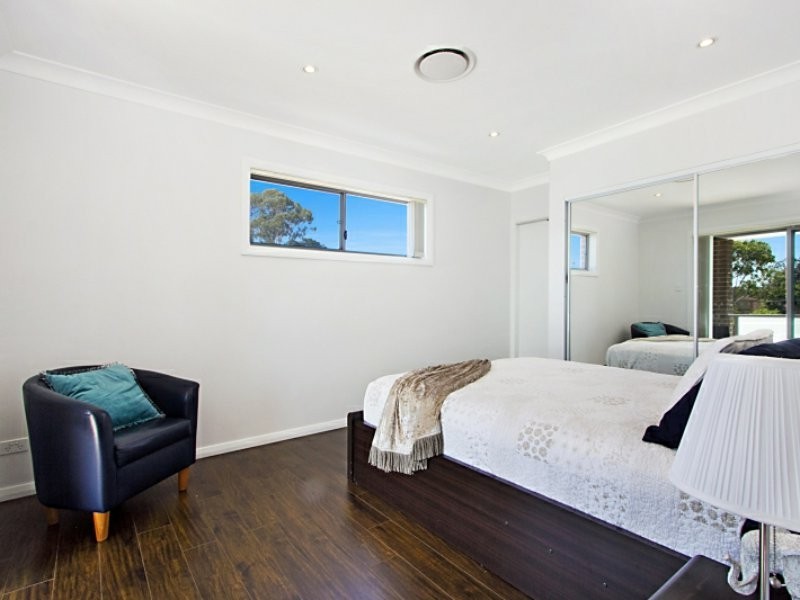 82 Toongabbie Road, Toongabbie NSW 2146