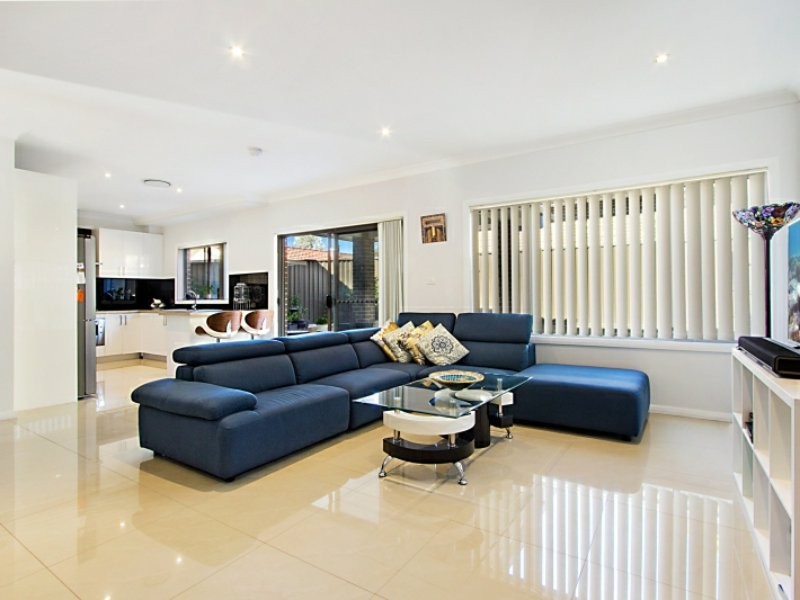 82 Toongabbie Road, Toongabbie NSW 2146