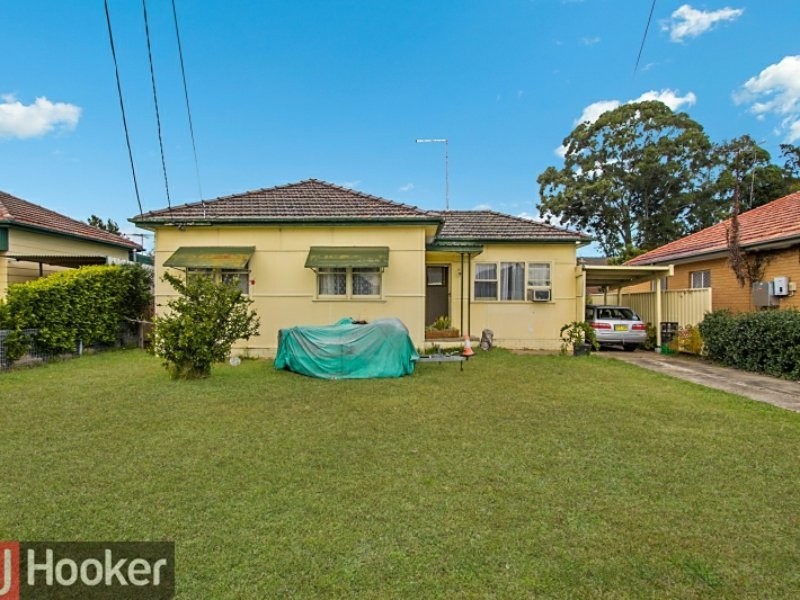 28 Derbyshire Avenue, Toongabbie NSW 2146